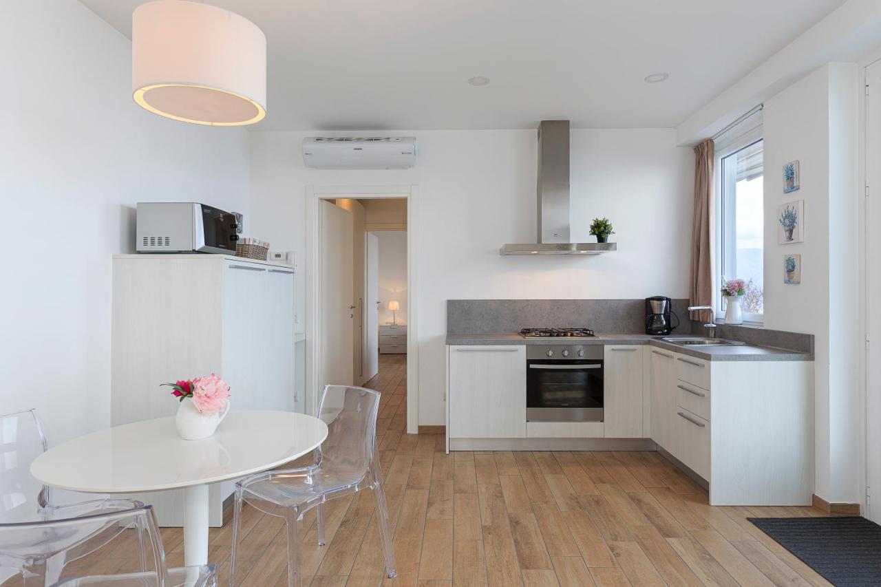 Bellavista Apartments - By Impero House Levo Extérieur photo